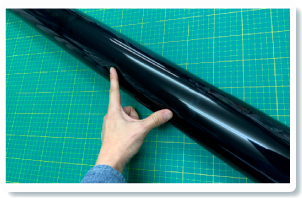 �Ԃ�K���X�A�Ŕ��ɓ\��܂�